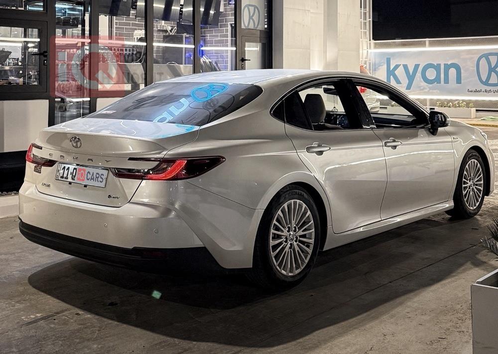 تۆیۆتا کامری